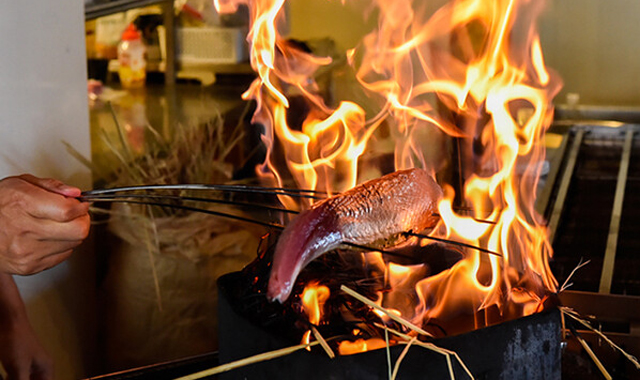 名物「藁焼き」